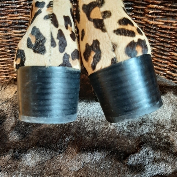 Steve Madden Palace Cow Hair Leopard Animal Print Western Booties 6 Tan Boho Fur - Picture 5 of 9